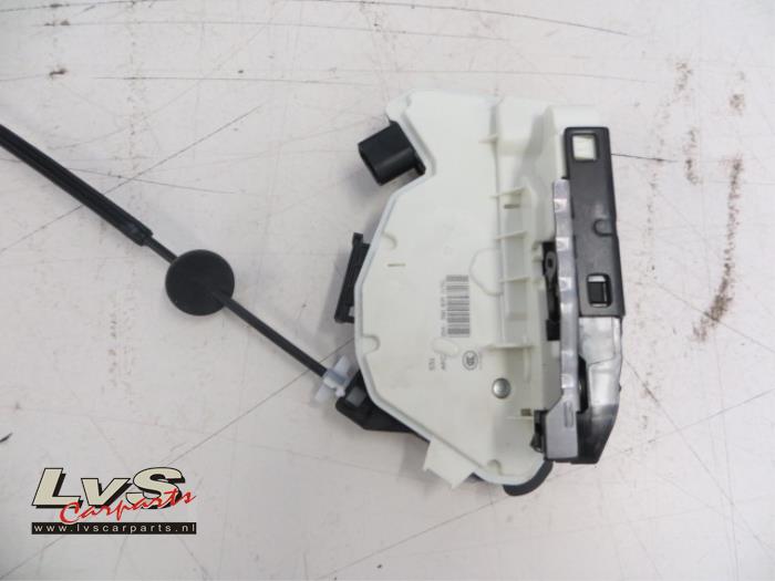 Volkswagen Tiguan Türschlossmechanik 4-türig links hinten