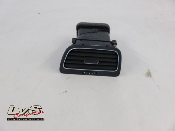 Volkswagen Golf Dashboard vent