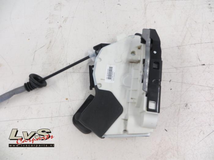 Volkswagen Polo Deurslot Mechaniek 2Deurs rechts