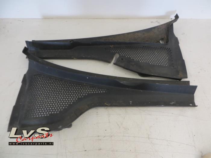 Volkswagen Golf Cowl top grille