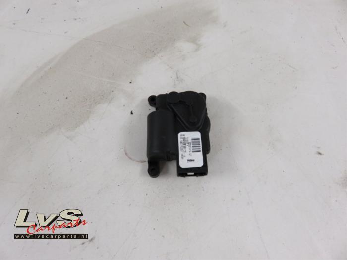 Volkswagen Golf Heater valve motor