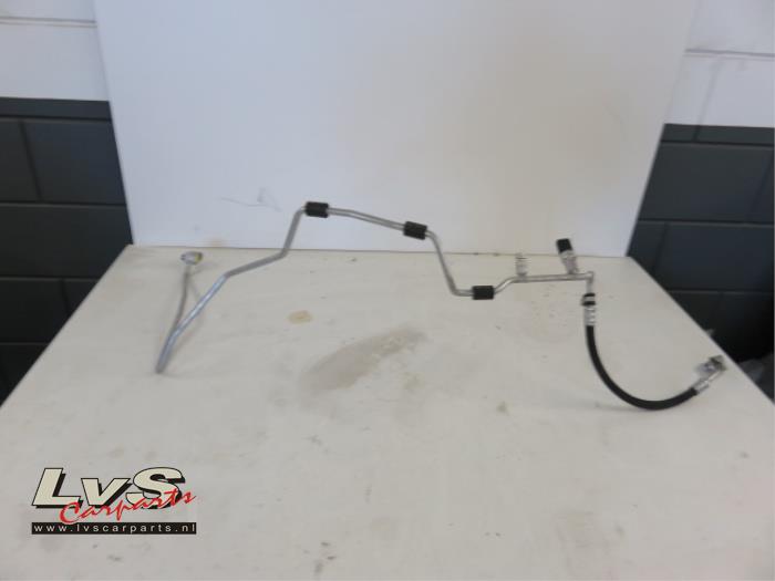 Volkswagen CC Air conditioning line