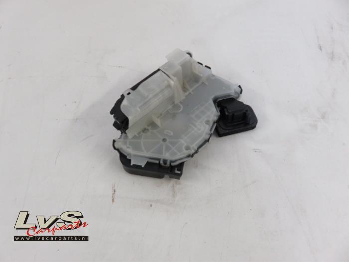 Volkswagen Touran Front door lock mechanism 4-door, right