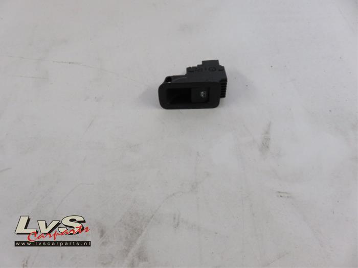 Volkswagen Touran Electric window switch