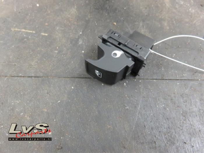 Volkswagen Touran Electric window switch