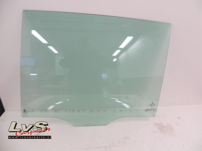 Volkswagen Touran Portierruit 4Deurs links-achter