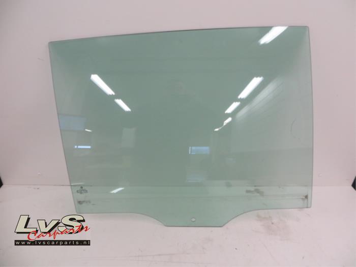 Volkswagen Touran Rear door window 4-door door, rear right