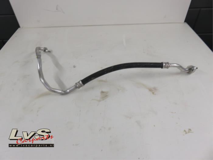 Volkswagen Touran Air conditioning line