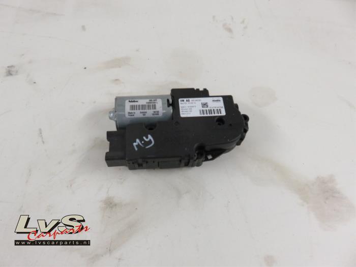 Volkswagen CC Sunroof motor