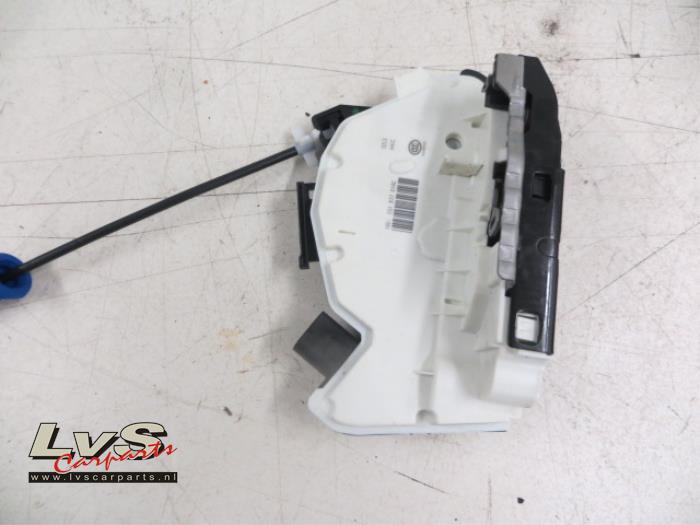 Volkswagen UP Front door lock mechanism 4-door, right