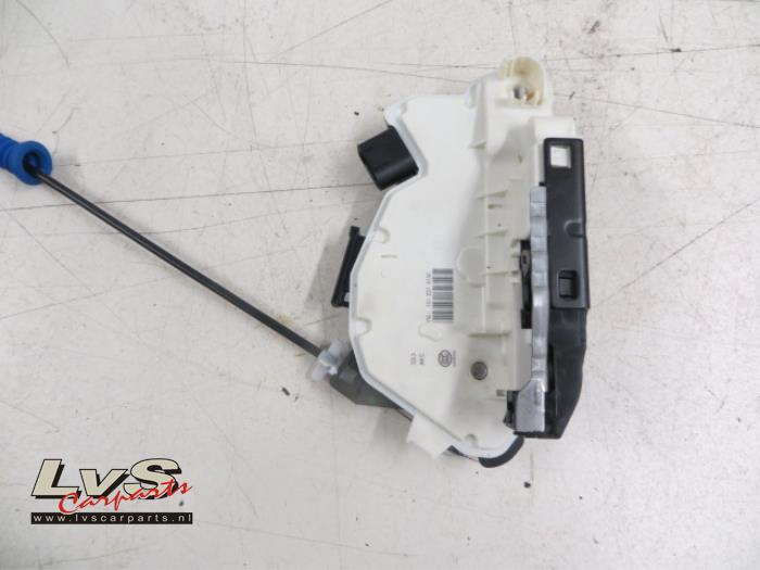 Volkswagen UP Deurslot Mechaniek 4Deurs links-voor