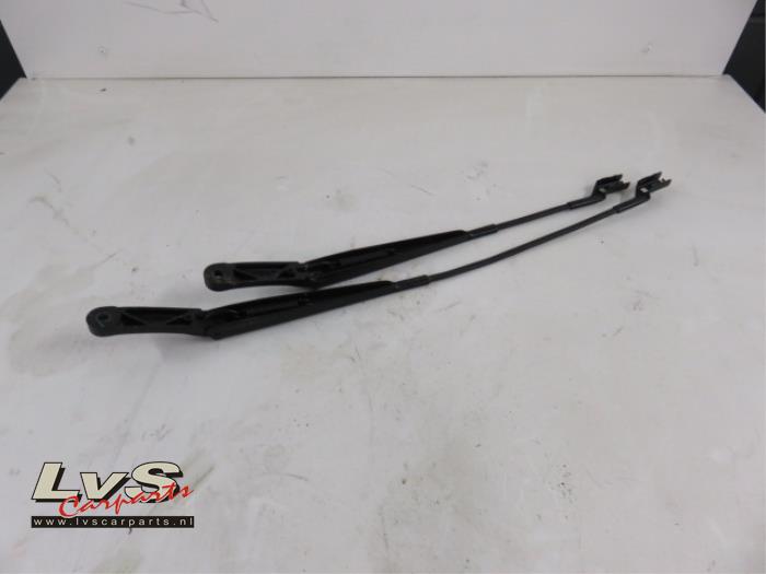 Volkswagen UP Ruitenwisserarm voor