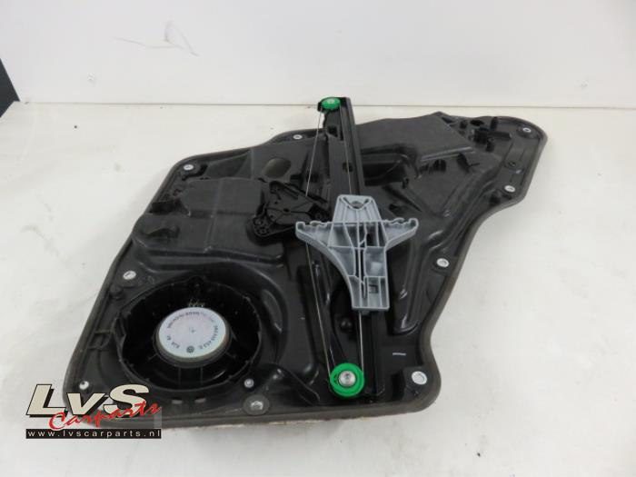 Volkswagen Tiguan Mécanique vitre 4portes arrière gauche