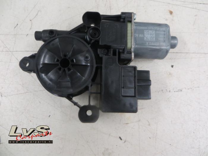 Volkswagen Golf Door window motor