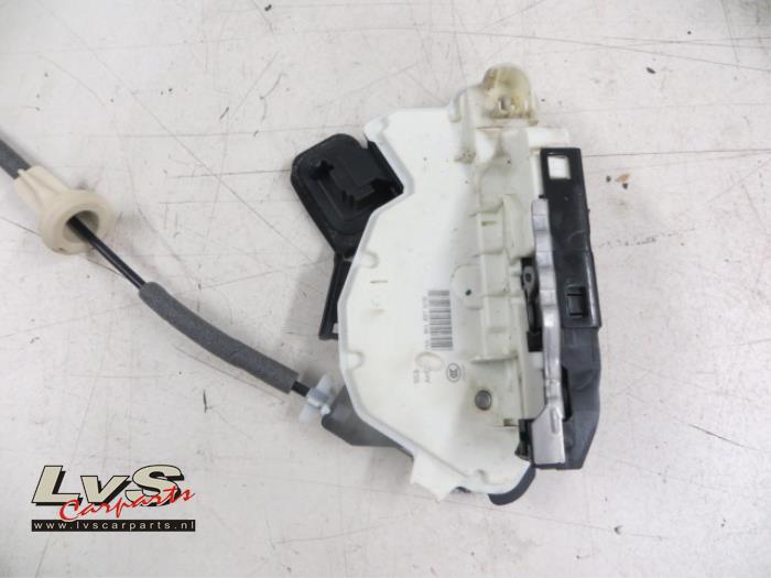 Volkswagen Golf Door lock mechanism 4-door, front left