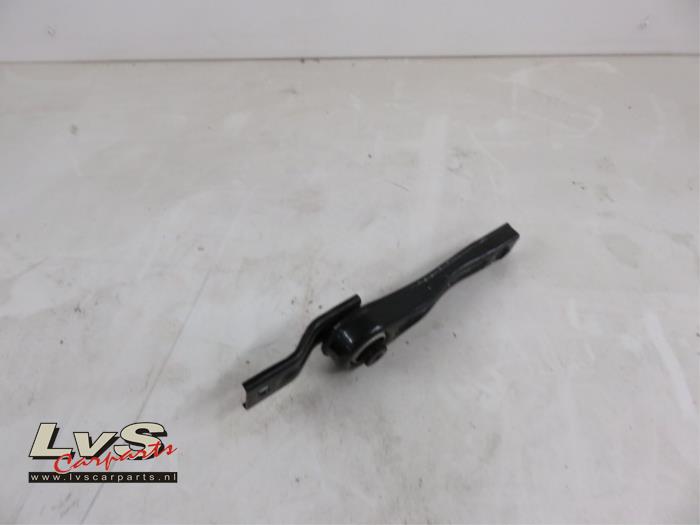 Volkswagen Golf Engine mount