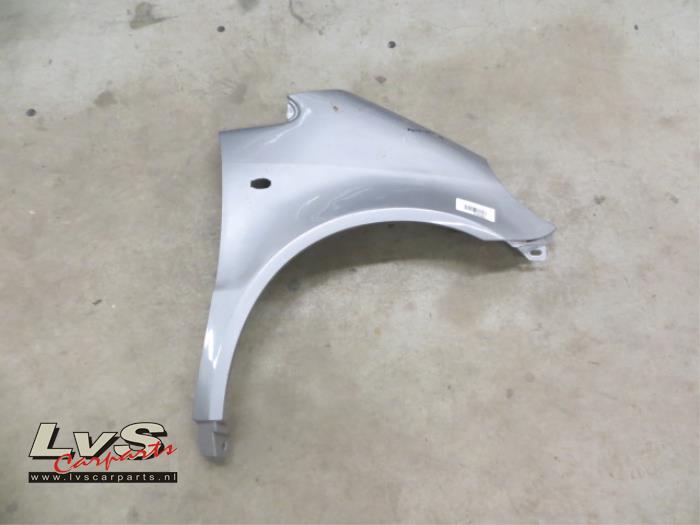 Mercedes A-Klasse Front wing, right