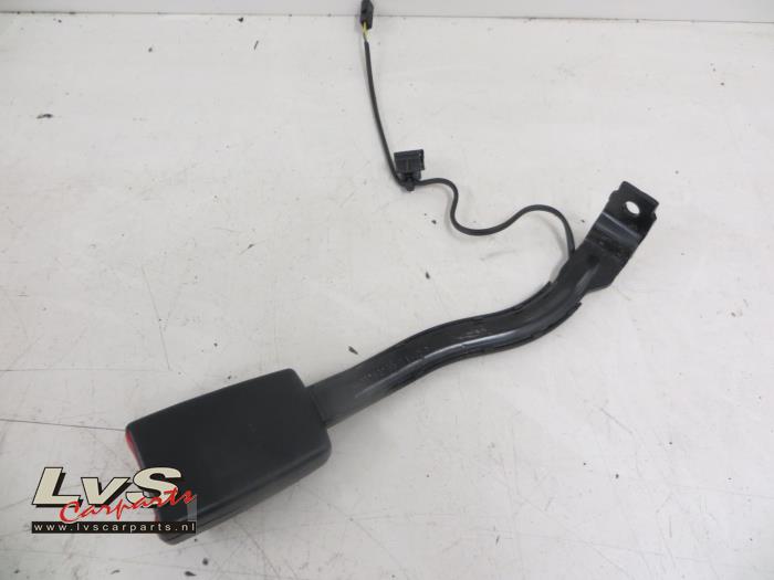 Volkswagen Golf Front seatbelt buckle, right