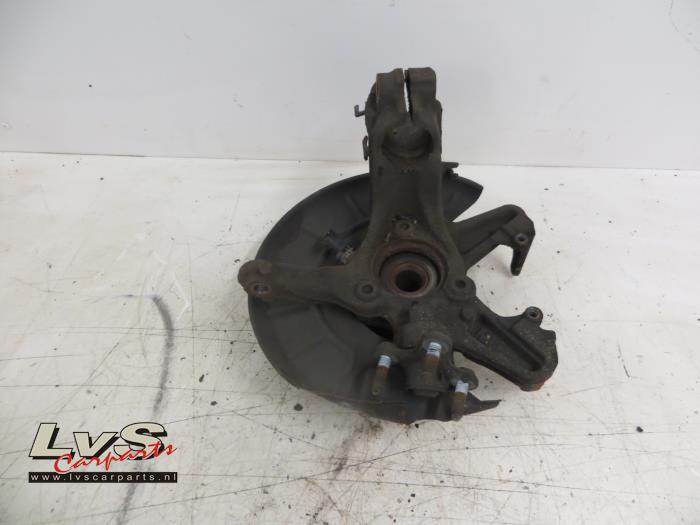 Skoda Octavia Fusee links-voor