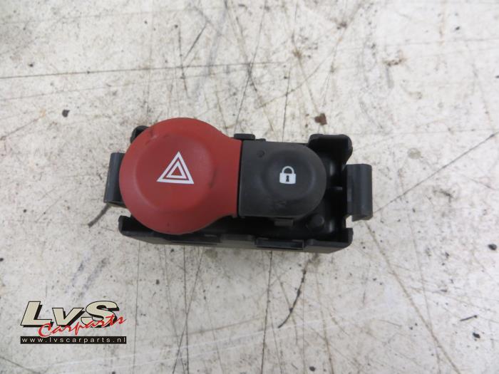 Renault Clio Panic lighting switch