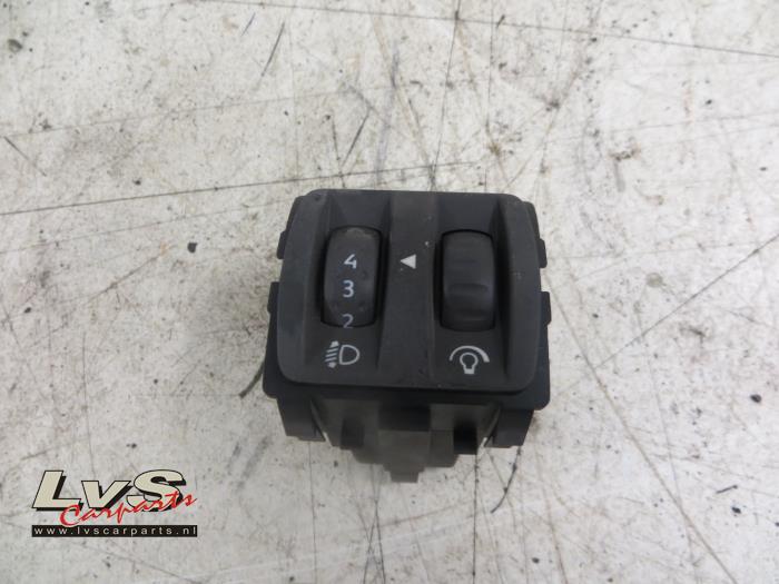 Renault Clio AIH headlight switch