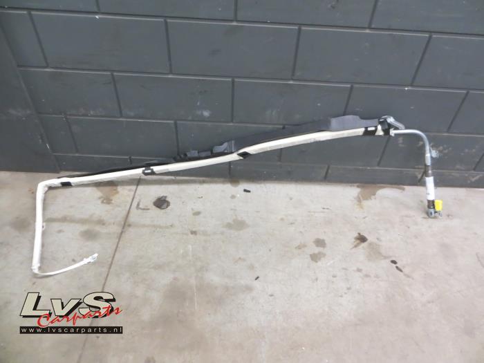 Volkswagen Golf Airbag hemel links