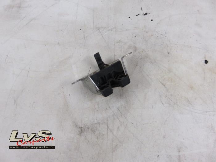 Citroen C1 Tailgate lock mechanism