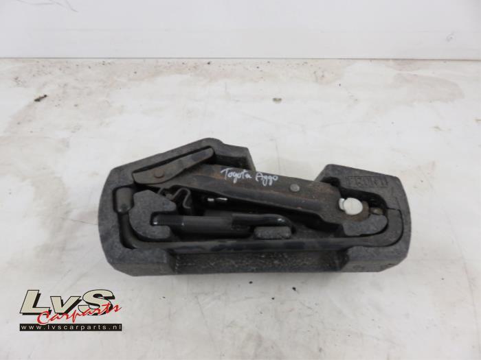 Toyota Aygo Tool set