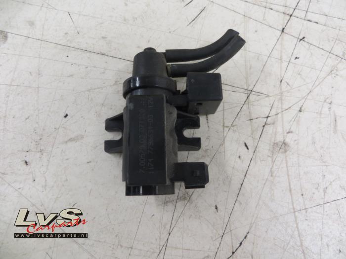 BMW 5-Serie Vacuum relay