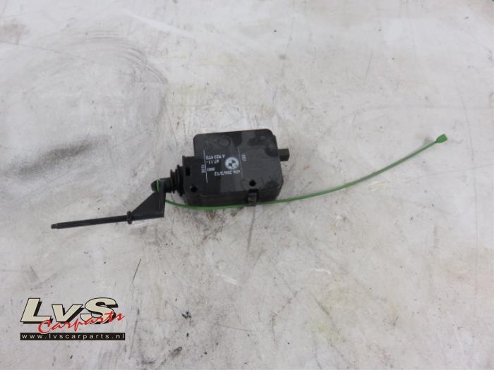 BMW 7-Serie Tank flap lock motor