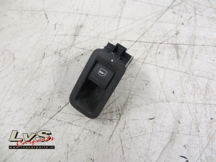 Volkswagen Polo Electric window switch