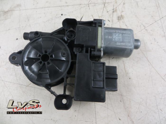 Volkswagen Golf Door window motor