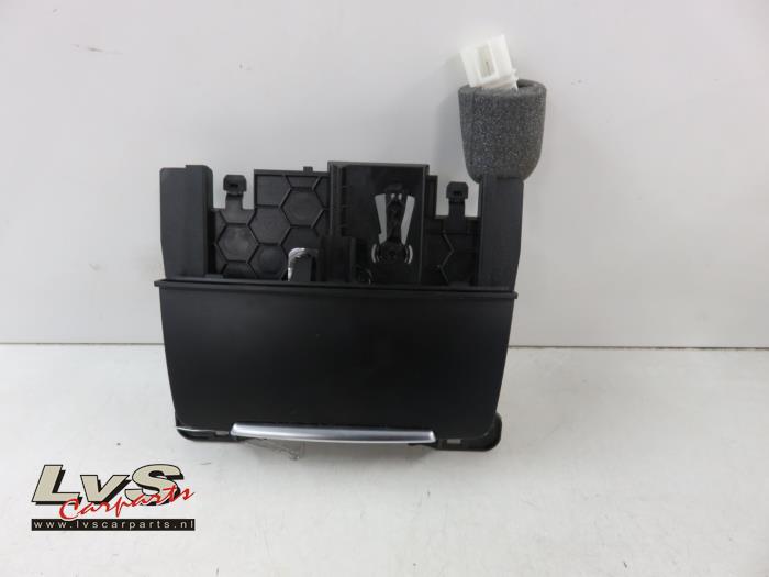 Audi A4 Cendrier avant