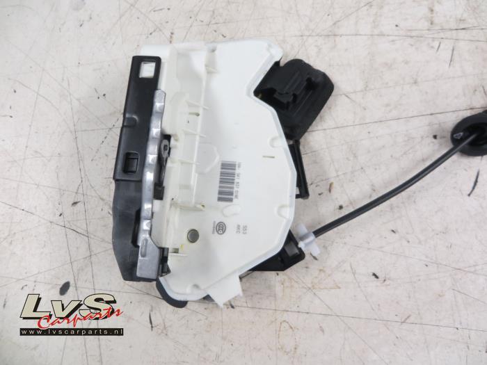 Volkswagen Polo Deurslot Mechaniek 4Deurs rechts-voor