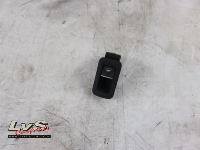 Volkswagen Golf Electric window switch