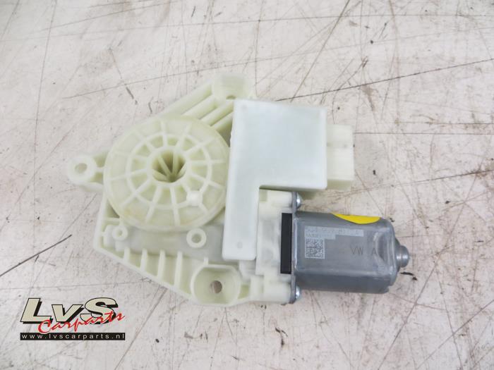 Volkswagen Golf Door window motor