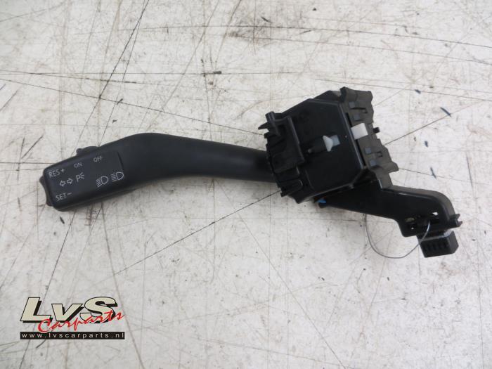 Volkswagen Touran Indicator switch