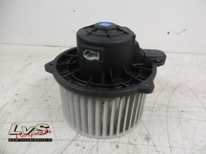 Volkswagen Passat Heating and ventilation fan motor