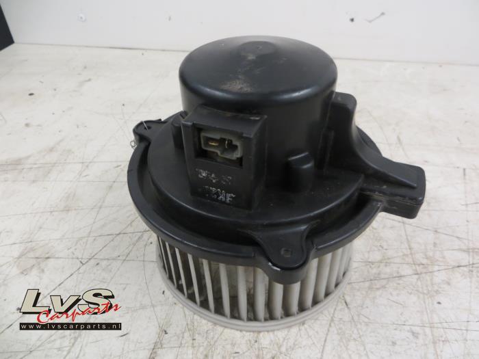 Kia Sorento Heating and ventilation fan motor