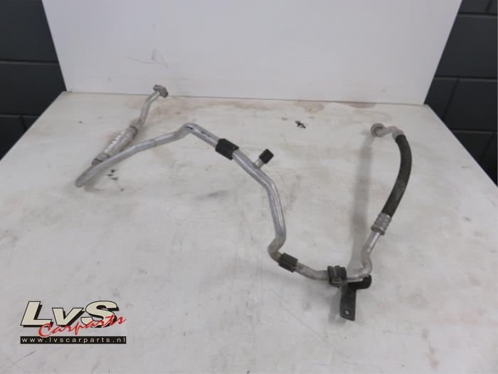 Volkswagen Touran Air conditioning line