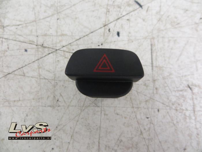 Nödbelysningsbrytare från en Ford Focus 2 Wagon 1.6 TDCi 16V 110 2006