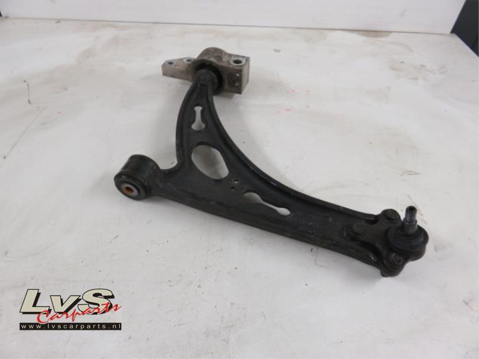 Volkswagen Touran Draagarm links-voor
