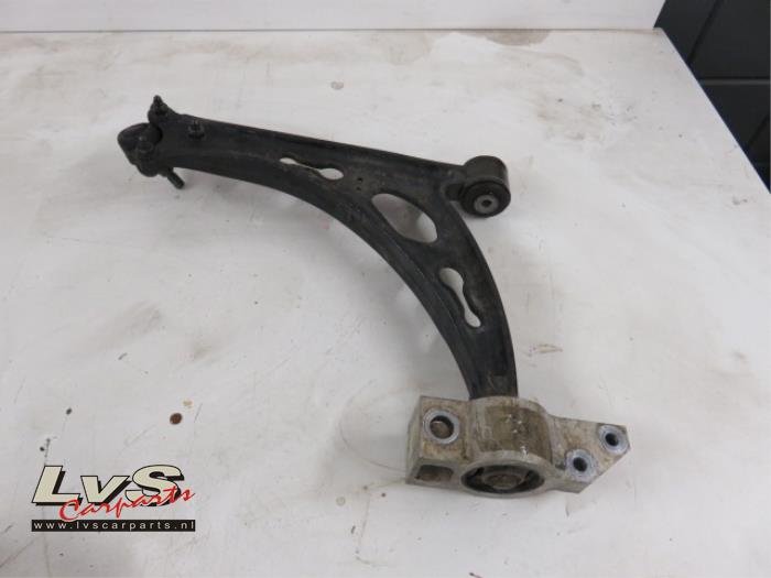 Volkswagen Touran Front wishbone, right