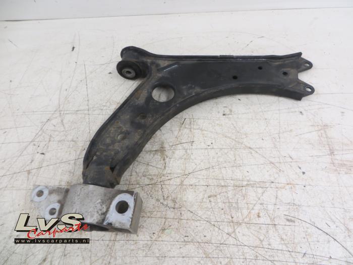 Volkswagen Caddy Draagarm rechts-voor