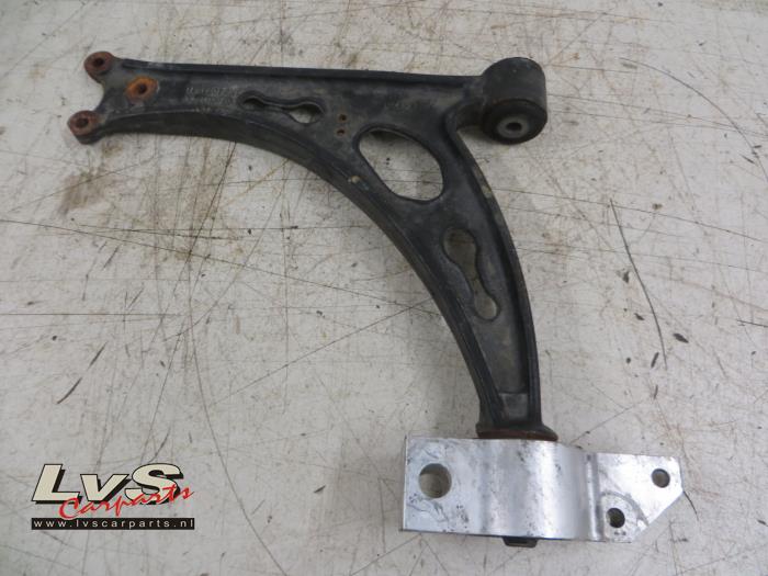 Volkswagen Touran Draagarm links-voor