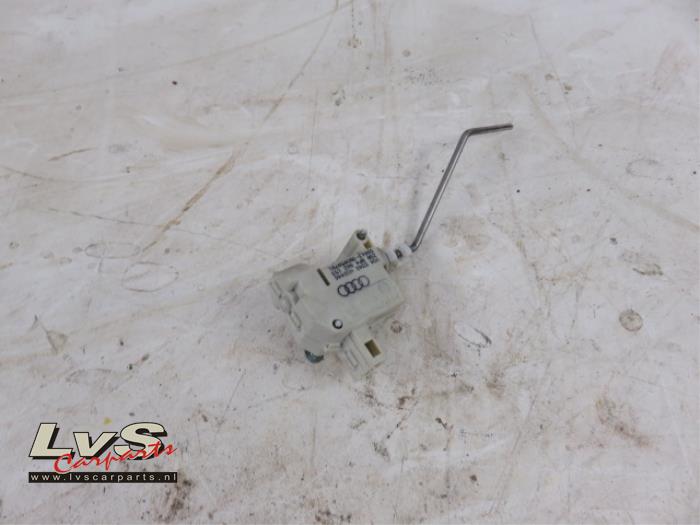 Audi A3 Tankklappe Verriegelungsmotor