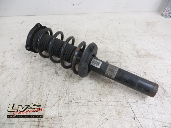 Volkswagen Golf Schokdemper links-voor