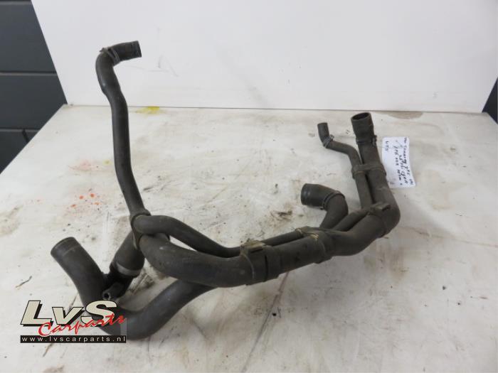 Volkswagen Touareg Radiator hose