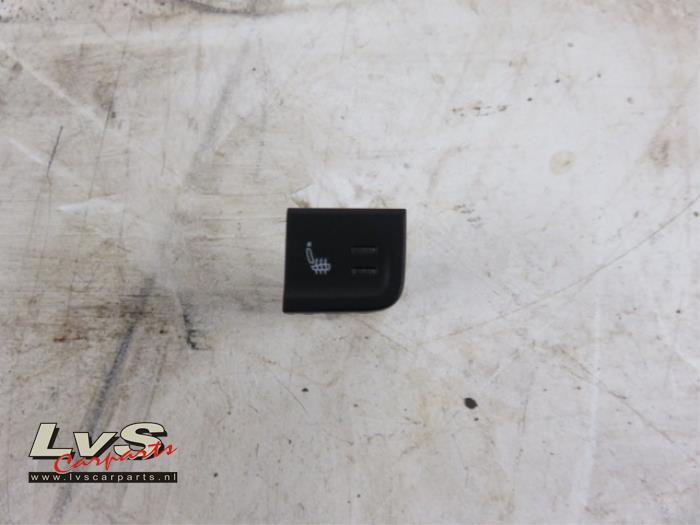 Volkswagen Polo Commutateur chauffage siège