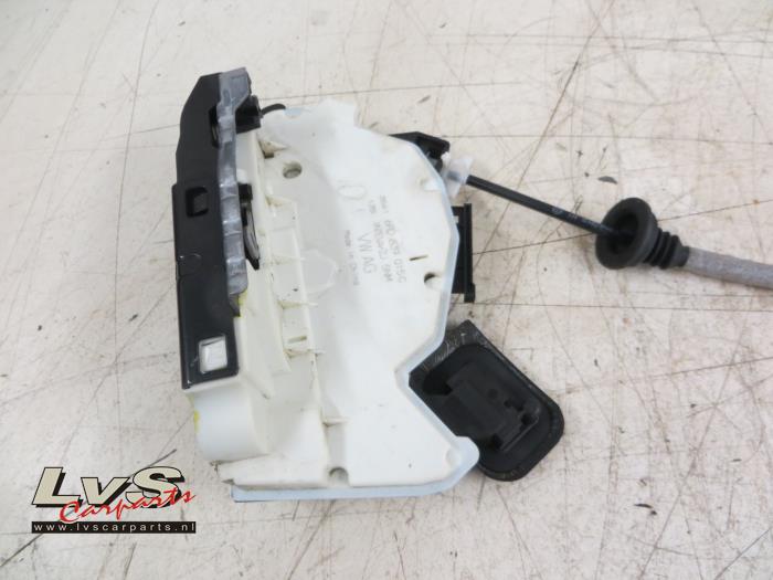 Volkswagen Polo Deurslot Mechaniek 4Deurs links-achter